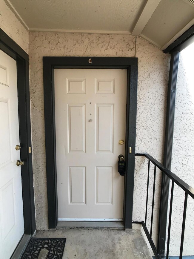 833 W Harwood Rd unit C, Hurst, TX 76054 - photo 5