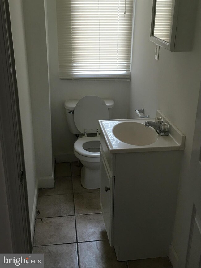 1110 N Carrollton Ave, Baltimore, MD 21217 - photo 3