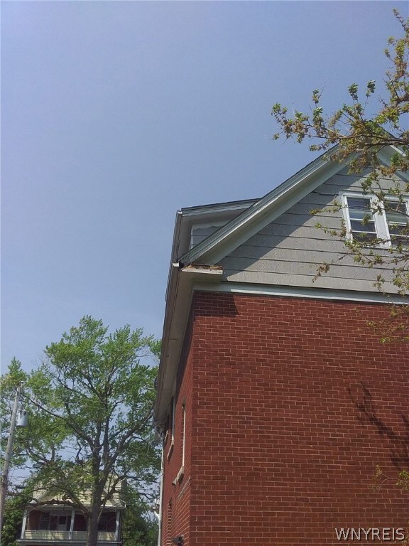 609 18th St, Niagara Falls, NY 14301 - photo 3