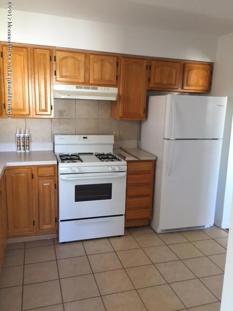 6 Fountain Ave unit B, Matawan, NJ 07747 - photo 2