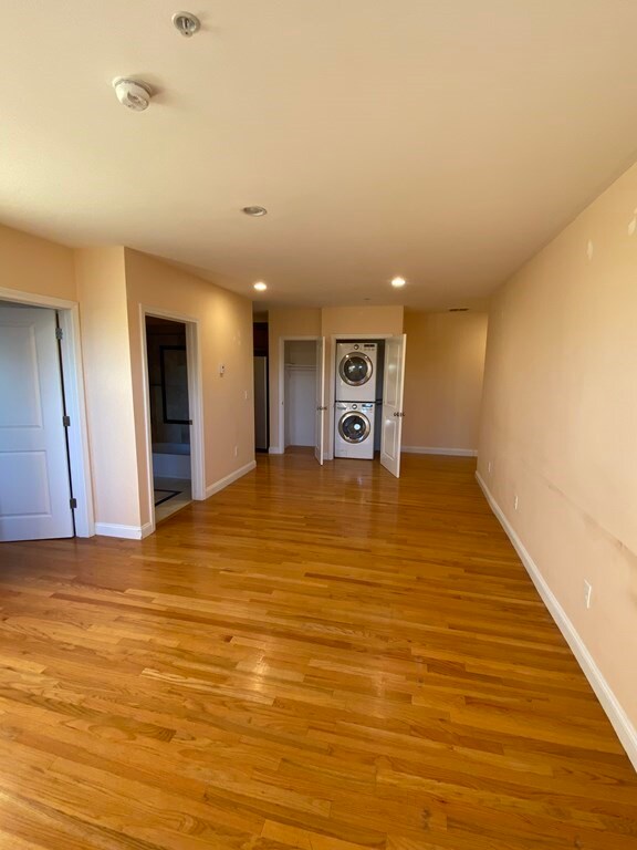 100 Fellsway W unit 203, Somerville, MA 02145 - photo 7