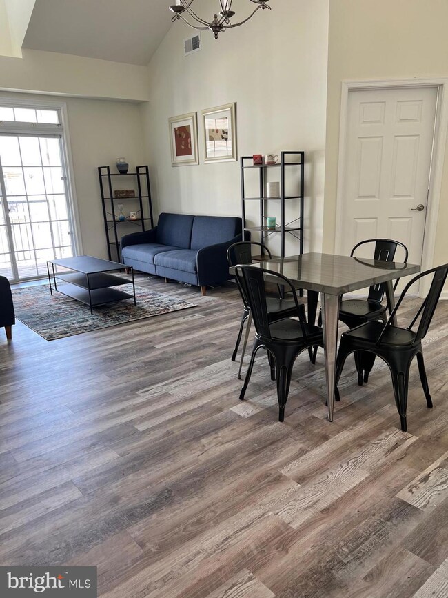 21216 Mcfadden Square unit 407, Sterling, VA 20165 - photo 5