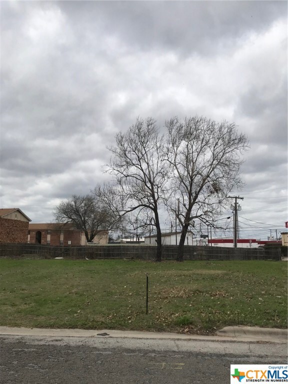 108 Dewald St, Copperas Cove, TX 76522 - photo 2