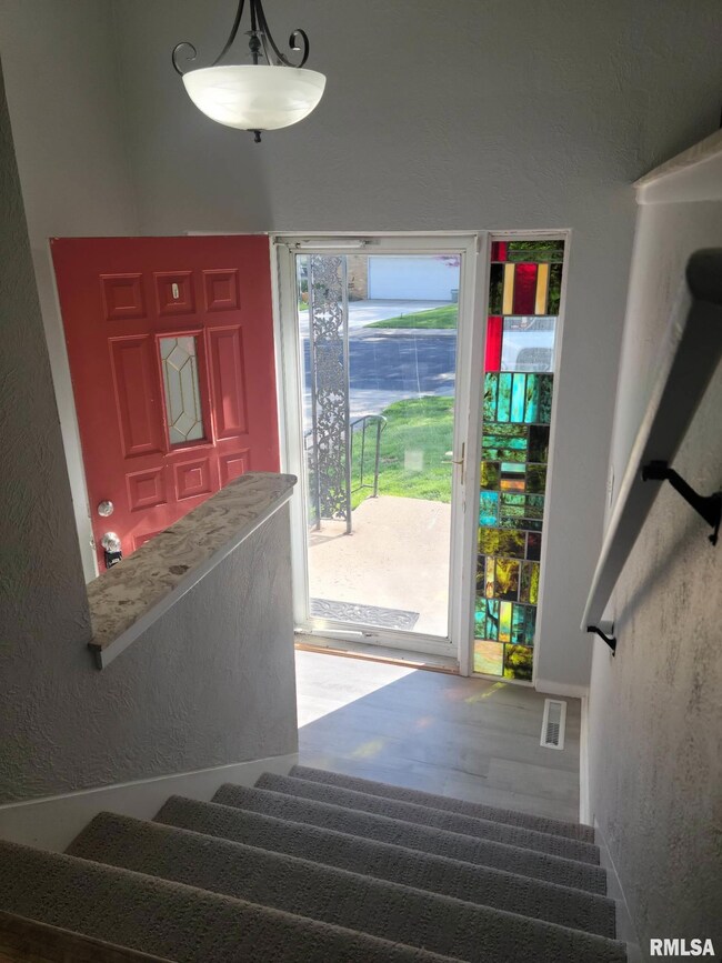 7038 N Teakwood Ct, Peoria, IL 61614 - photo 6