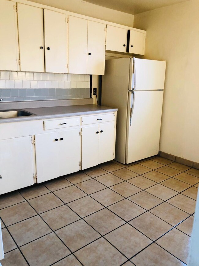 3912 Polk Ave unit 2, El Paso, TX 79930 - photo 5