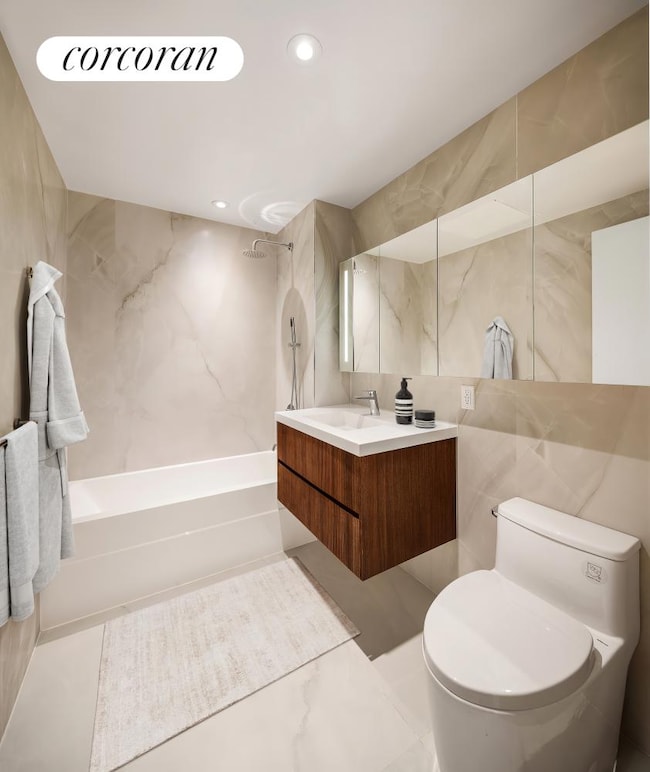 355 W 39th St unit 5B, New York, NY 10018 - photo 5