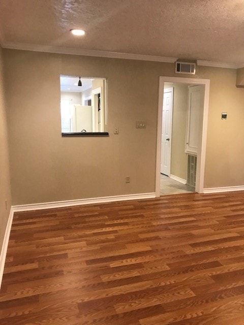 Living area, no carpet