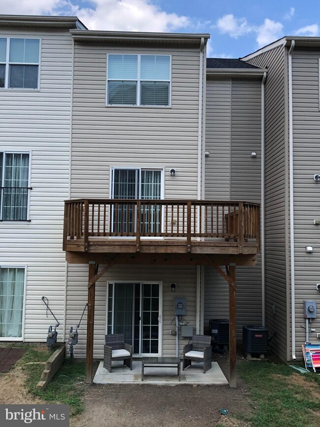 408 Woodstream Cir, Stafford, VA 22556 - photo 2