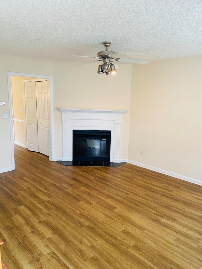 2335 Vineyard Dr unit D4, Winterville, NC 28590 - photo 3