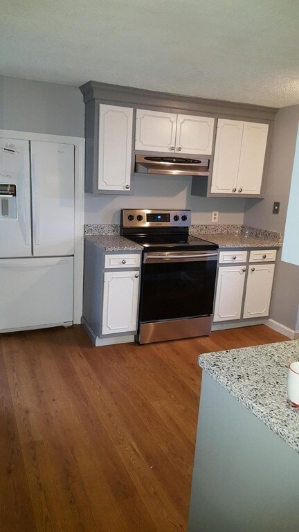 77 Cyman Dr, Chicopee, MA 01013 - photo 3