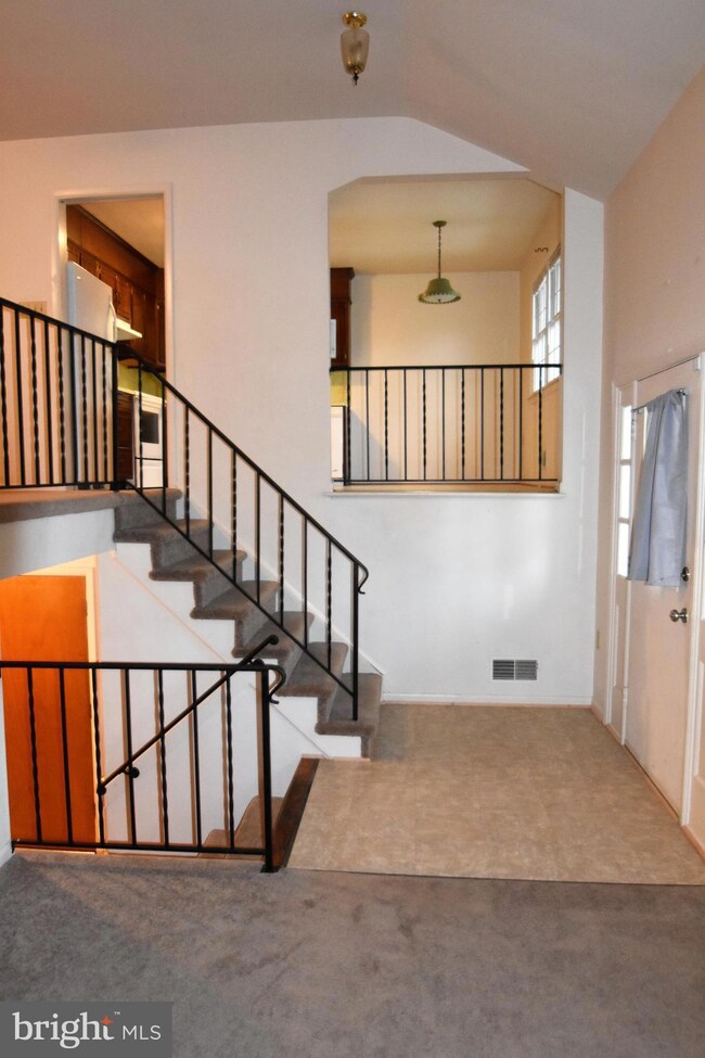 228 Glade Blvd, Walkersville, MD 21793 - photo 4