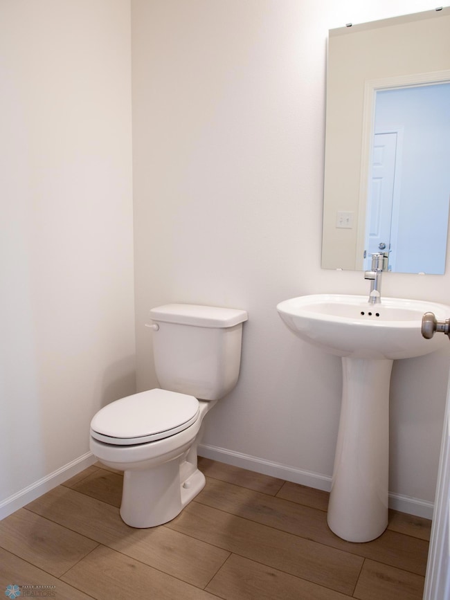 6735 Meadow View Dr S, Fargo, ND 58104 - photo 5