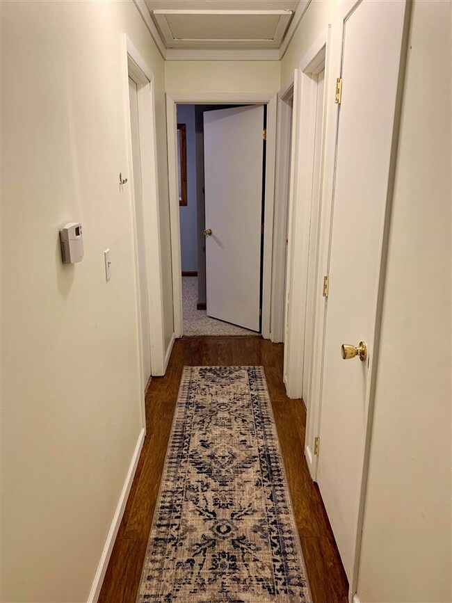 1918 Valley Dr, Davenport, IA 52806 - photo 7