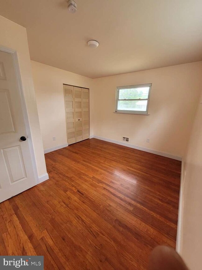 257 Margate Dr, Glen Burnie, MD 21060 - photo 3