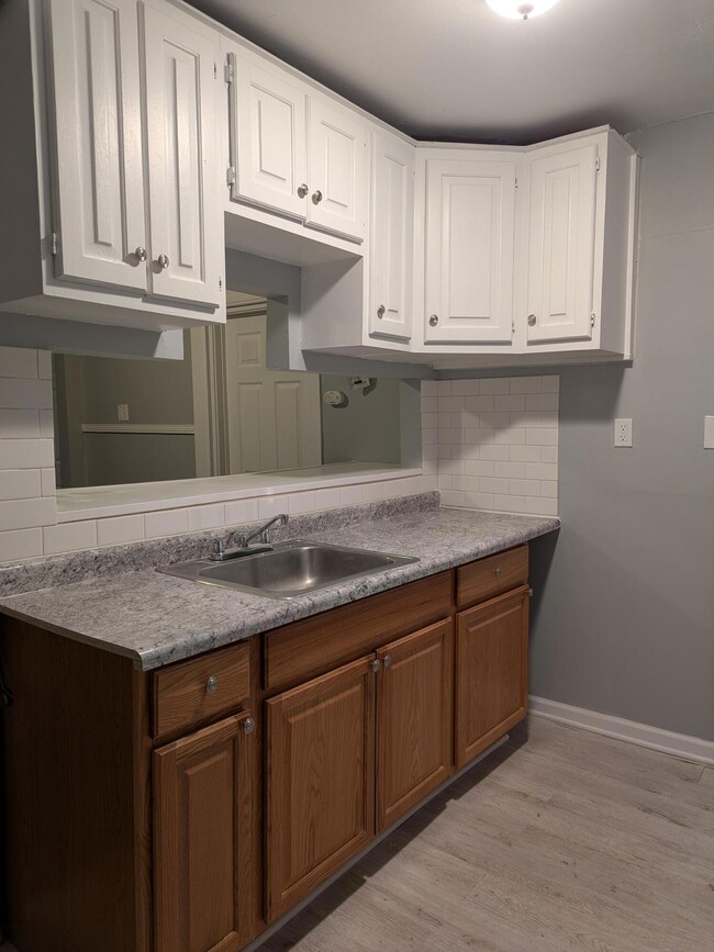 5303 Ashley St, Grosse Pointe, MI 48236 - photo 5