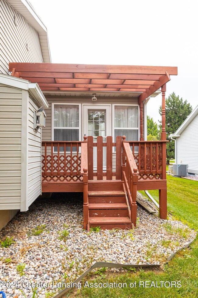606 White Pine Blvd Exterior Sunroom