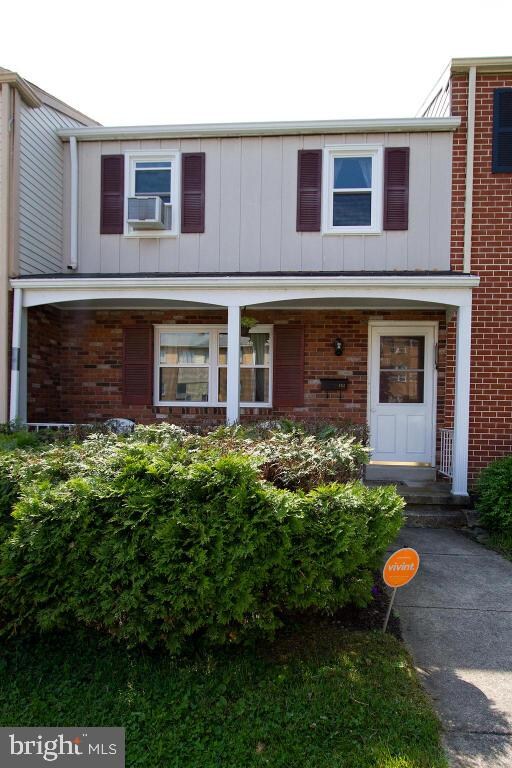 852 Garnet Ave, Lancaster, PA 17603 - photo 2
