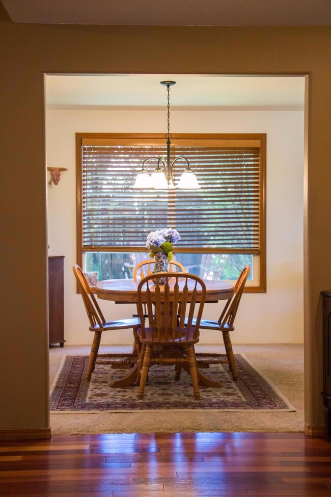 1360 Foxwood Dr, Medford, OR 97504 - photo 3