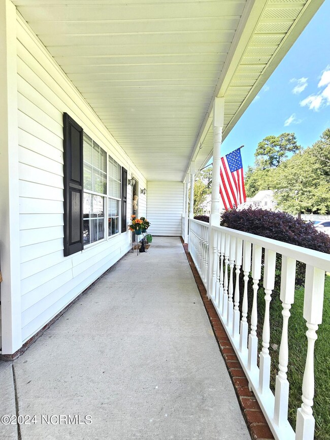 108 Erskine Ct, Jacksonville, NC 28540 - photo 5