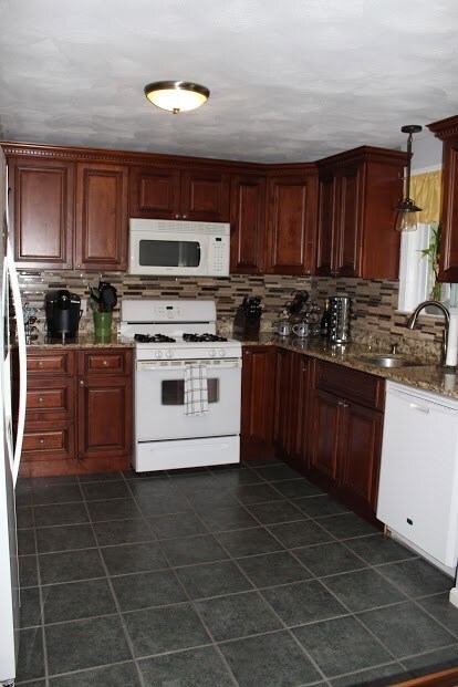 11 Longbow Dr, West Warwick, RI 02893 - photo 6