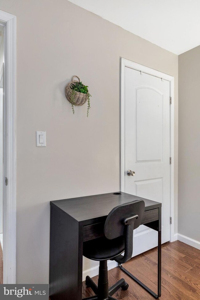 2236 Reed St unit 1, Philadelphia, PA 19146 - photo 4