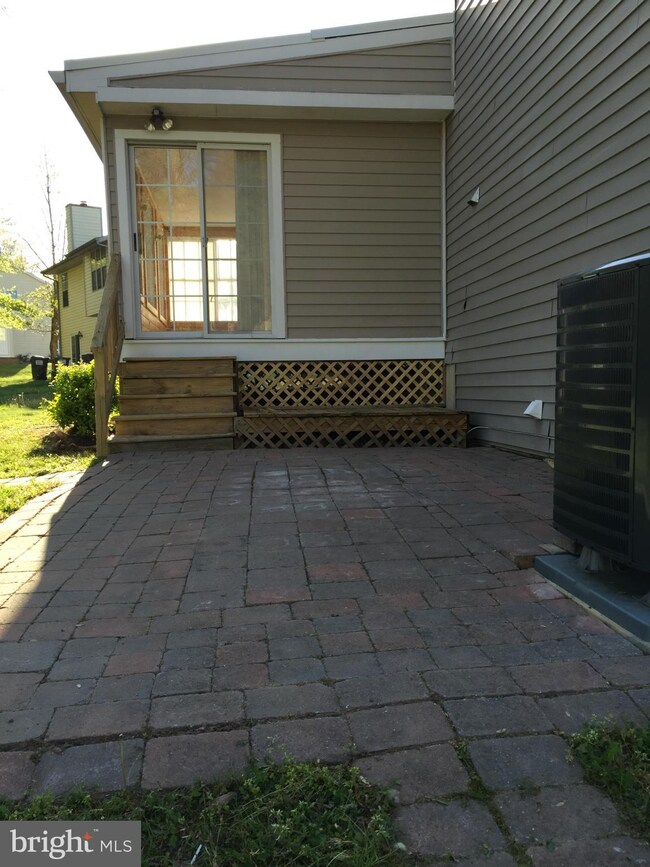 10511 Cobblestone Dr, Spotsylvania, VA 22553 - photo 7