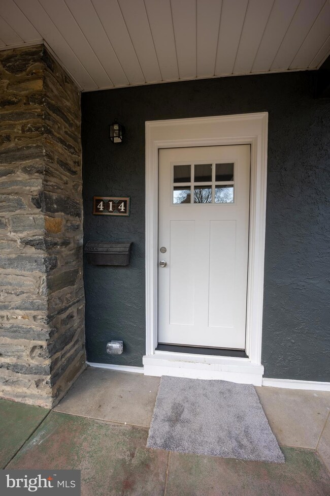 414 Strathmore Rd, Havertown, PA 19083 - photo 5