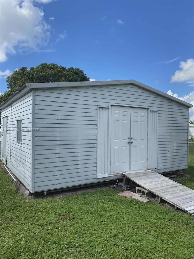 8397 SW 21st Ct, Davie, FL 33324 - photo 4