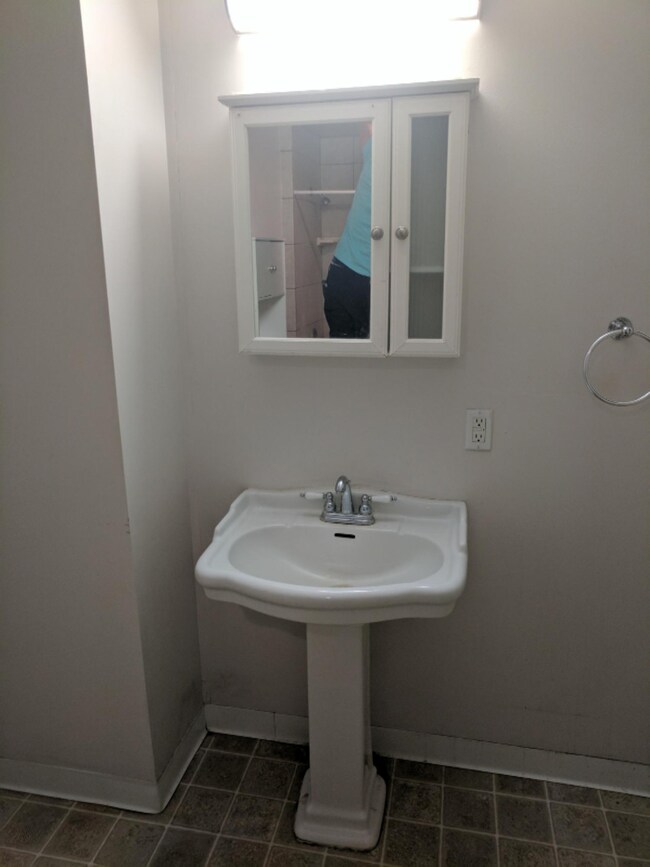 310 Maple St, Big Rapids, MI 49307 - photo 7