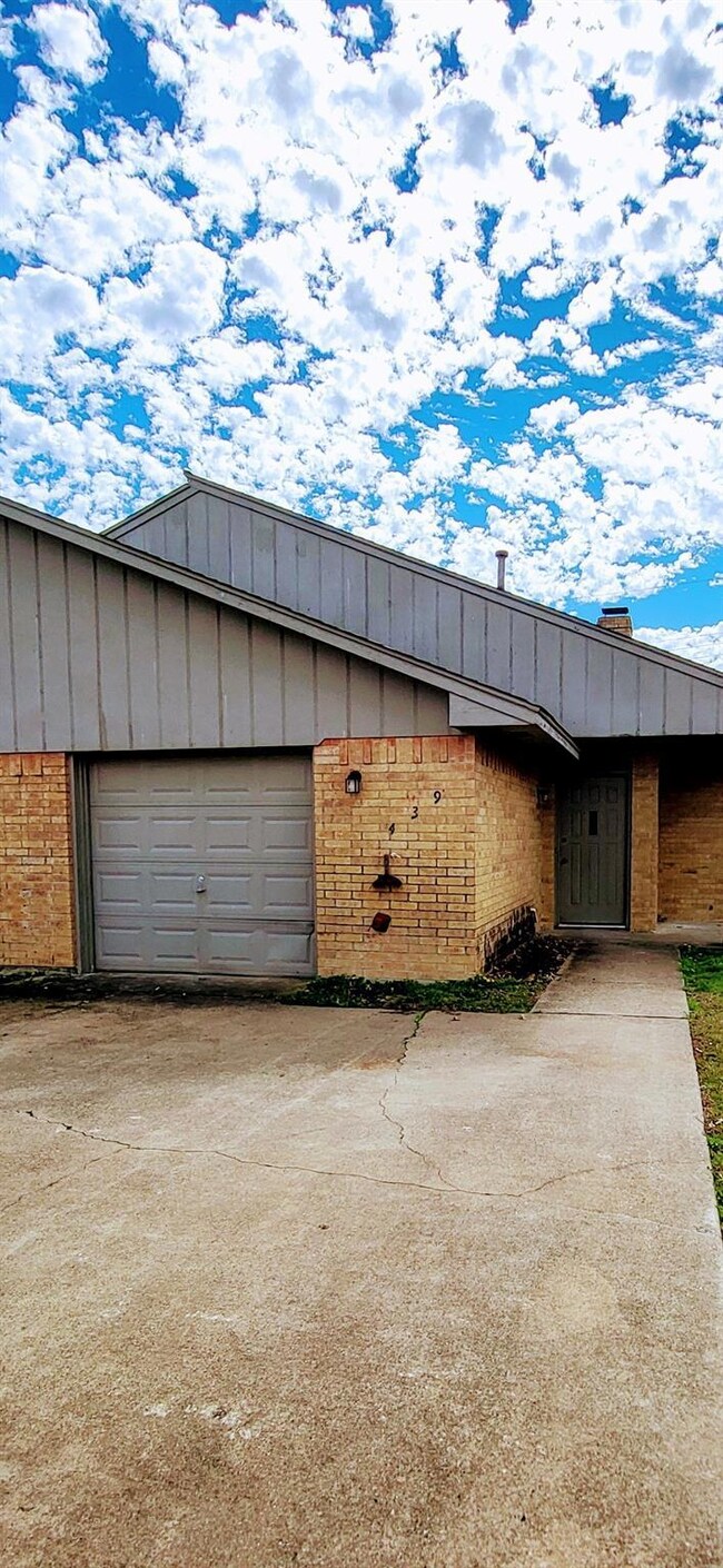 439 S 4th St, Wylie, TX 75098 - photo 2