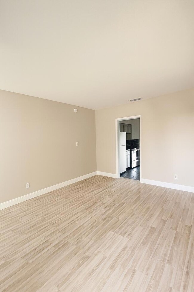 811 SE 22nd Ave unit 12, Pompano Beach, FL 33062 - photo 7