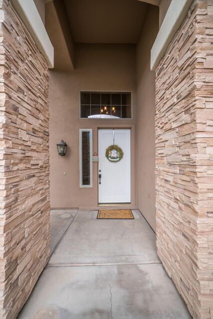 04_Front Entry