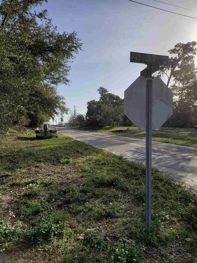 W 9th St, Carrabelle, FL 32322 - photo 2