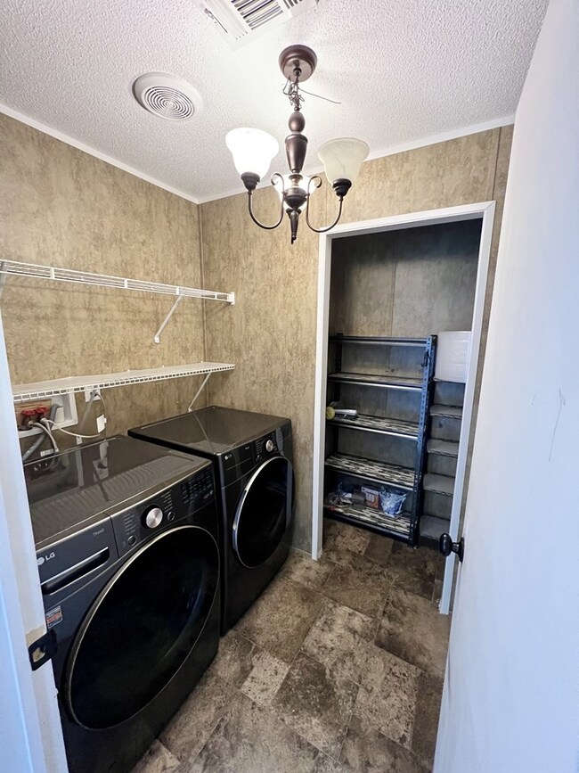 8370 NW 168th Ln, Fanning Springs, FL 32693 - photo 7