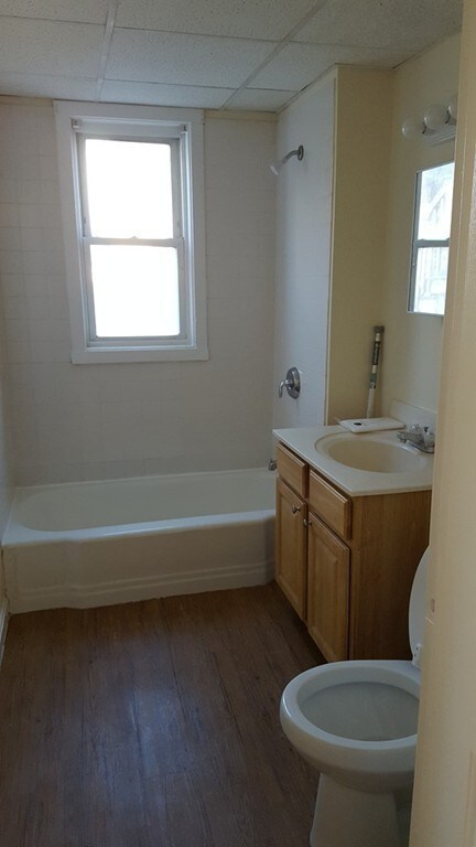 222 Cumberland Rd unit 1st Floor, Lowell, MA 01850 - photo 7