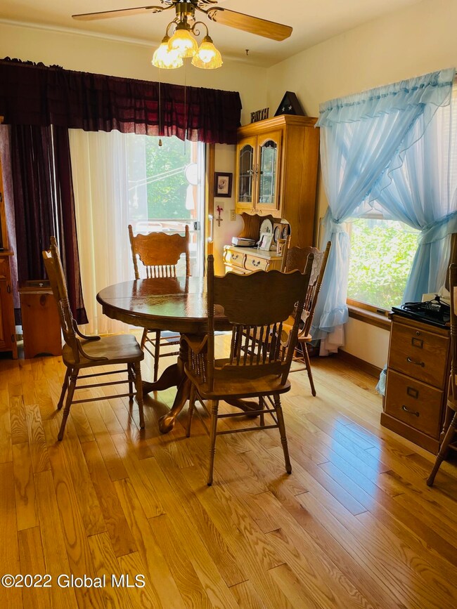 11 Sarella St, Glens Falls, NY 12801 - photo 4