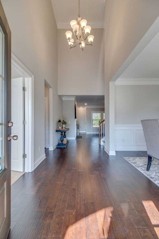 Large and open foryer.