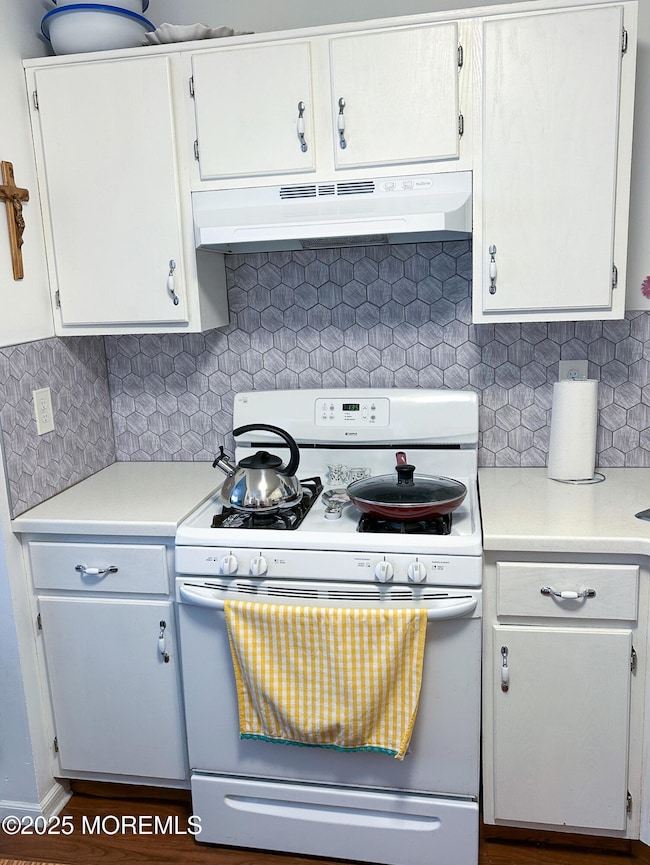 9 Chatham Square unit 109, Parlin, NJ 08859 - photo 4