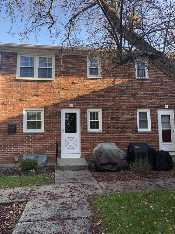 42 Hadley Village Rd unit 42, South Hadley, MA 01075 - photo 3