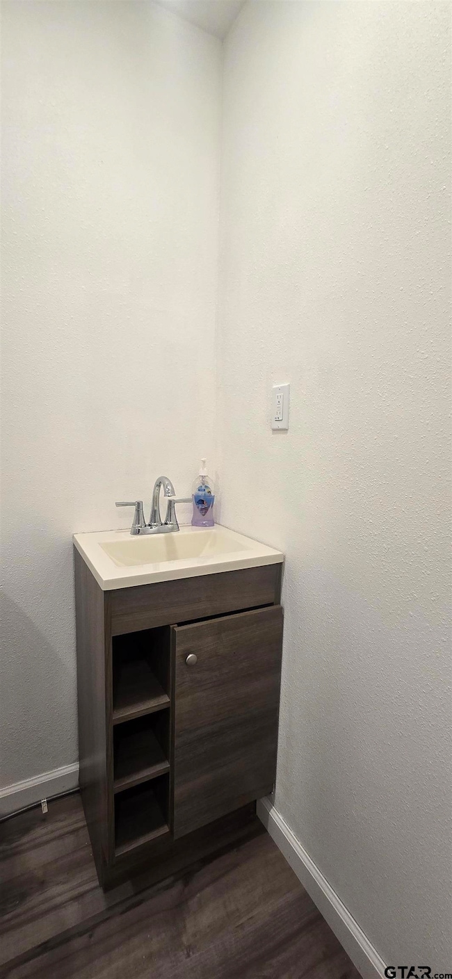 4801 Woodcastle Dr, Chandler, TX 75758 - photo 6