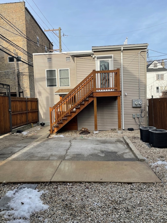 2914 N Allen Ave unit 2, Chicago, IL 60618 - photo 2