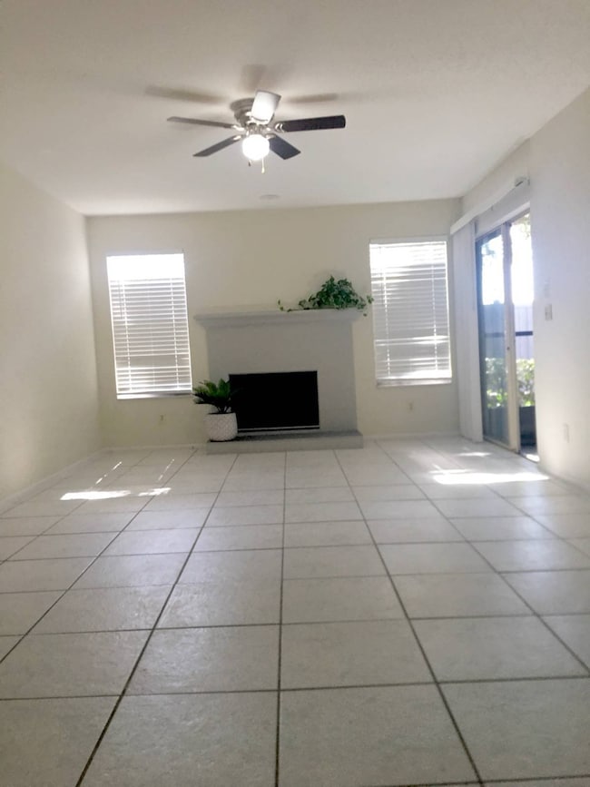 1723 Hampton Ln unit 406, Palm Harbor, FL 34683 - photo 3