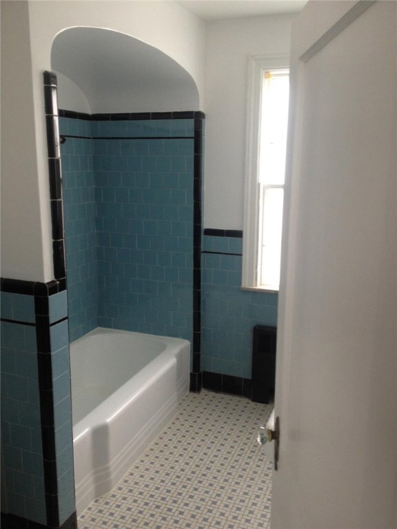 41 Church St, Bristol, RI 02809 - photo 4