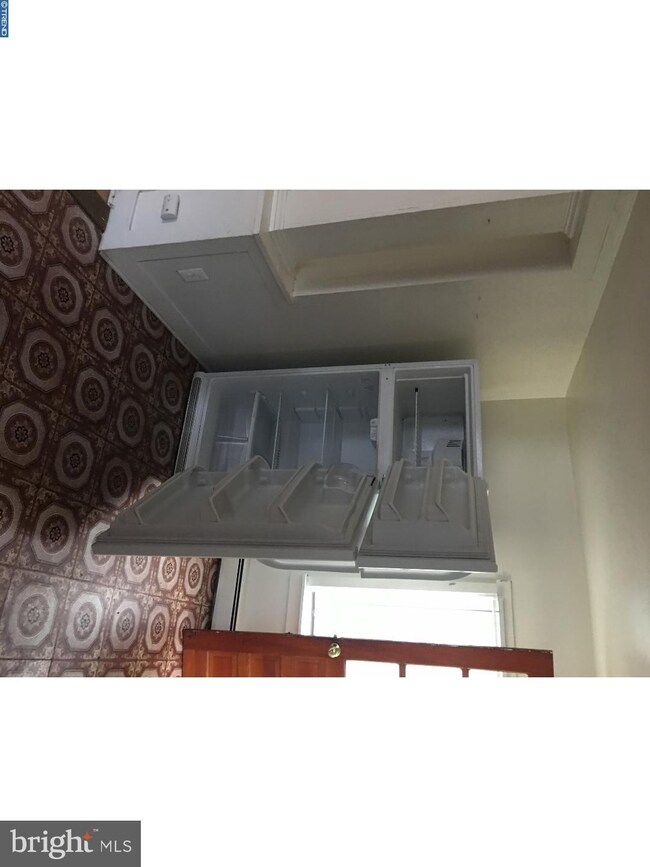 17 W Griffith St, Penns Grove, NJ 08069 - photo 5