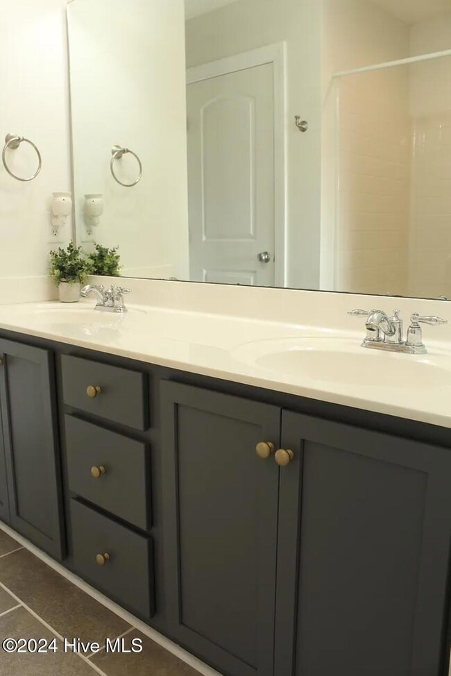 2304 Saddleback Dr unit A, Winterville, NC 28590 - photo 3