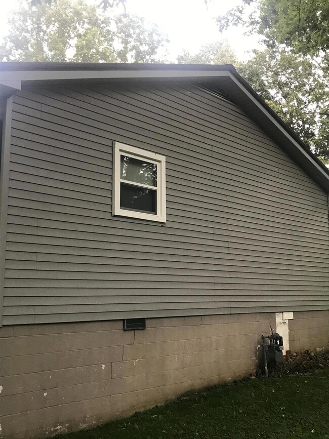 640 Dillon St, Crossville, TN 38555 - photo 5