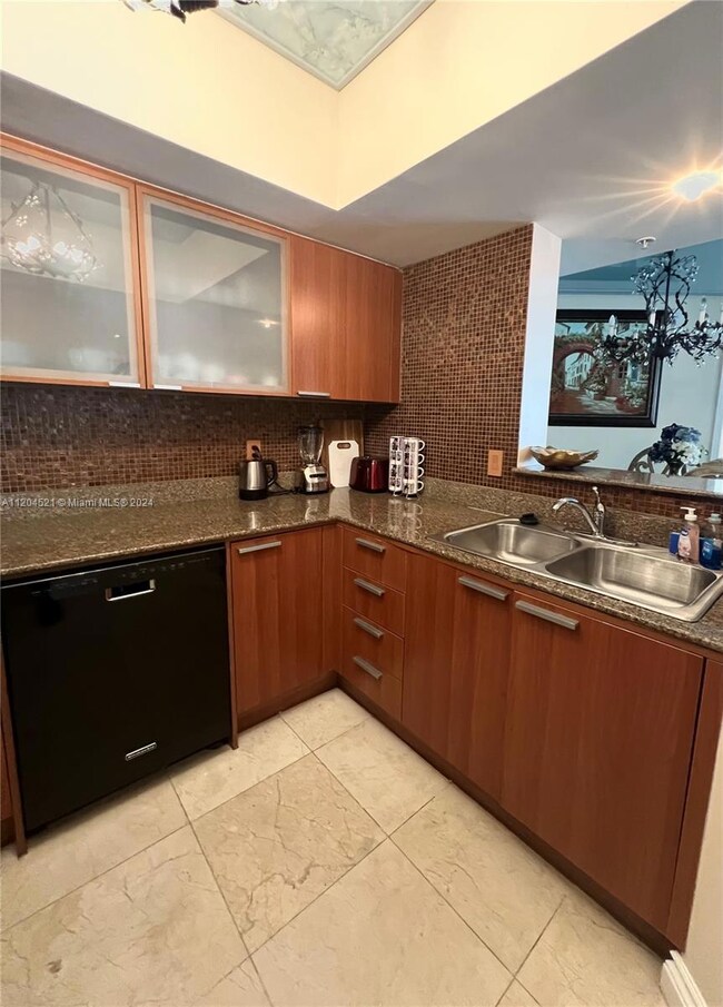 La Perla Ocean Residences unit 2704, Sunny Isles Beach, FL 33160 - photo 4