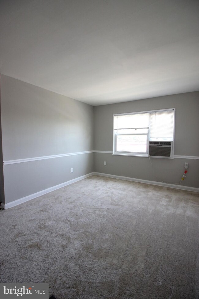 2243 Huntington Ave unit 304, Alexandria, VA 22303 - photo 2