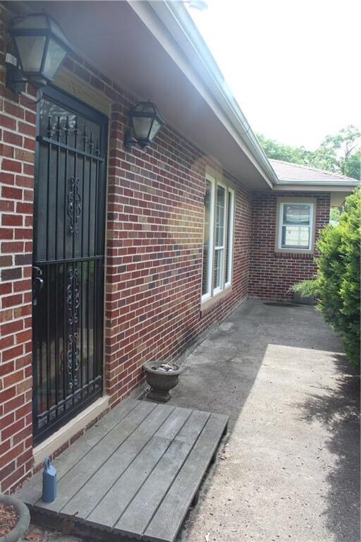 front porch/patio