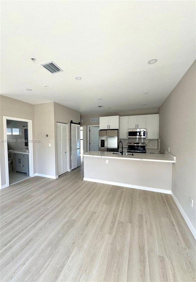 630 NE 166th St unit 1, Miami, FL 33162 - photo 6